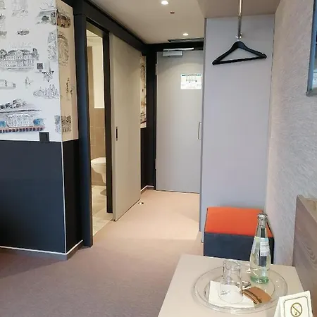 酒店 Am Ruessel 3*