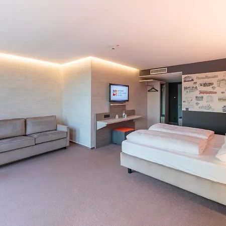 Am Ruessel 3* 洛费尔登